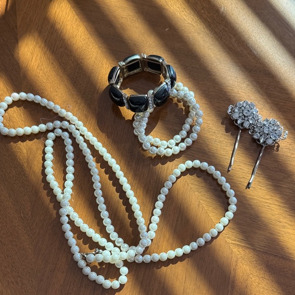 Vintage-look Jewelry Lot - Picture 1 of 4